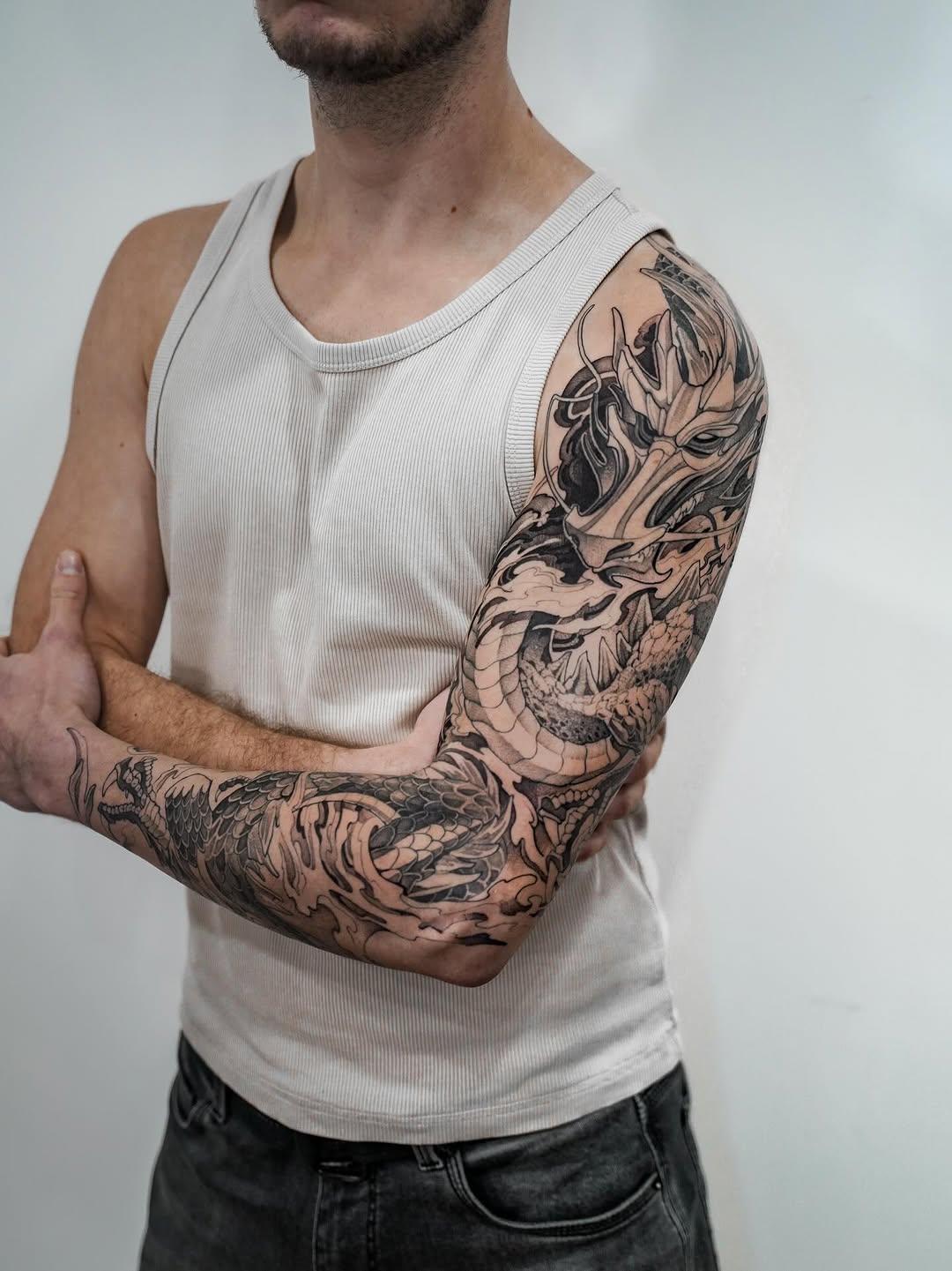 Tatouage dragon dos finition — callmeyeti