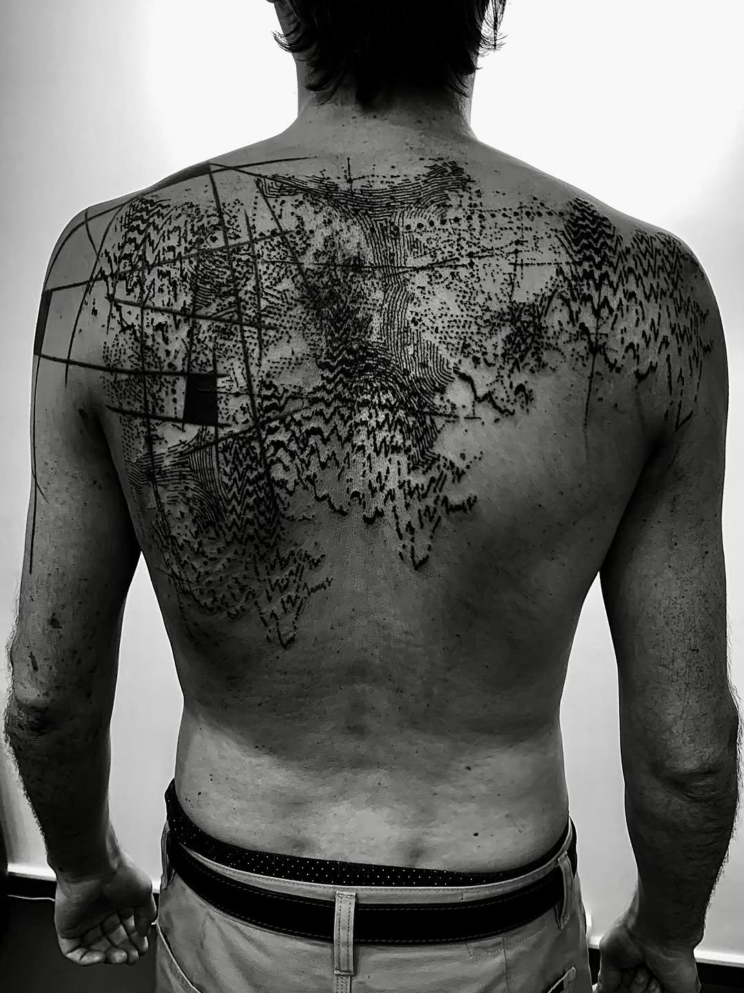 Tatouage texture bruit dos — nikos_dadc