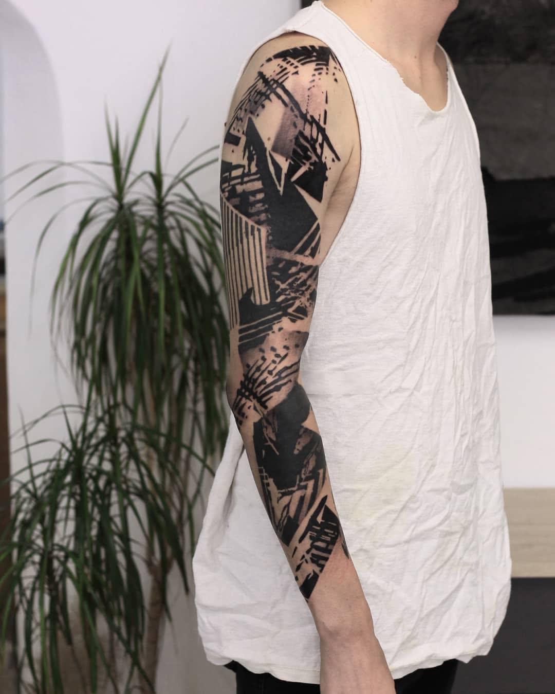Tatouage Manche géométrique bras — mercytattz