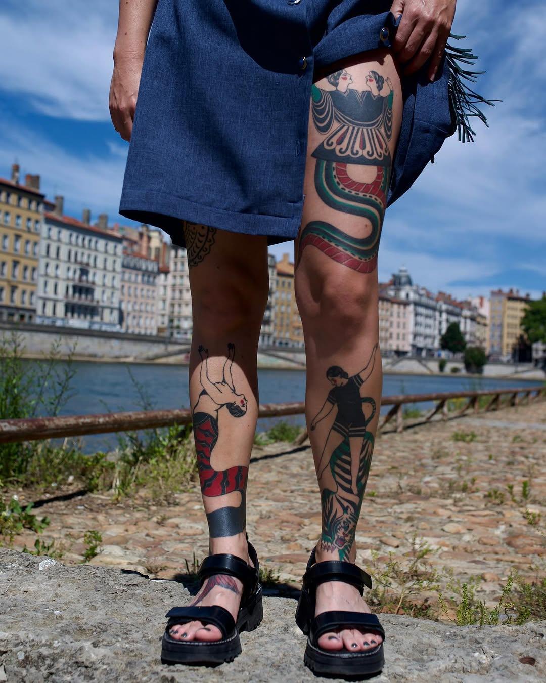 Tatouage motifs ornementation jambes — vincent___denis