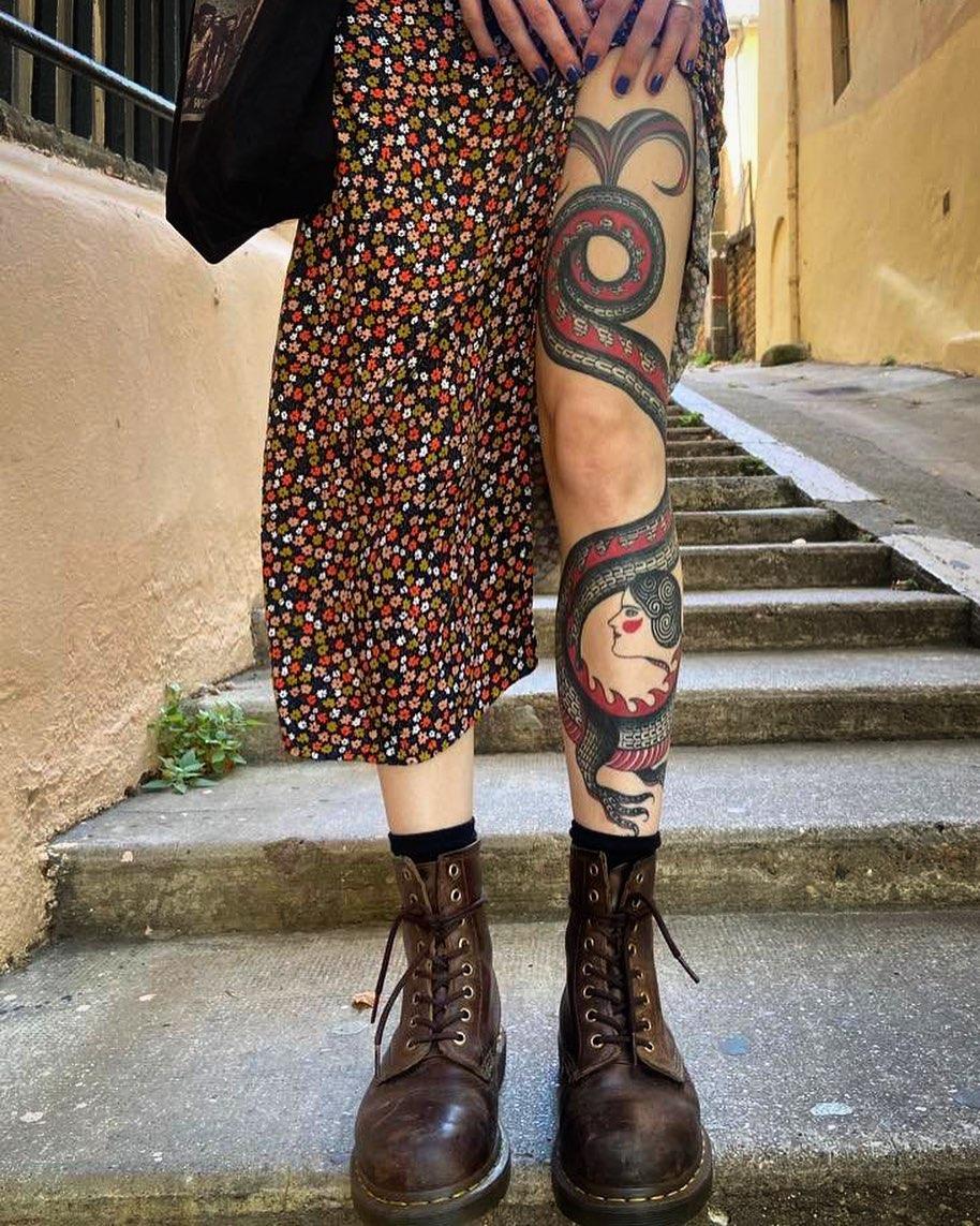 Tatouage ornements motifs jambe — vincent___denis