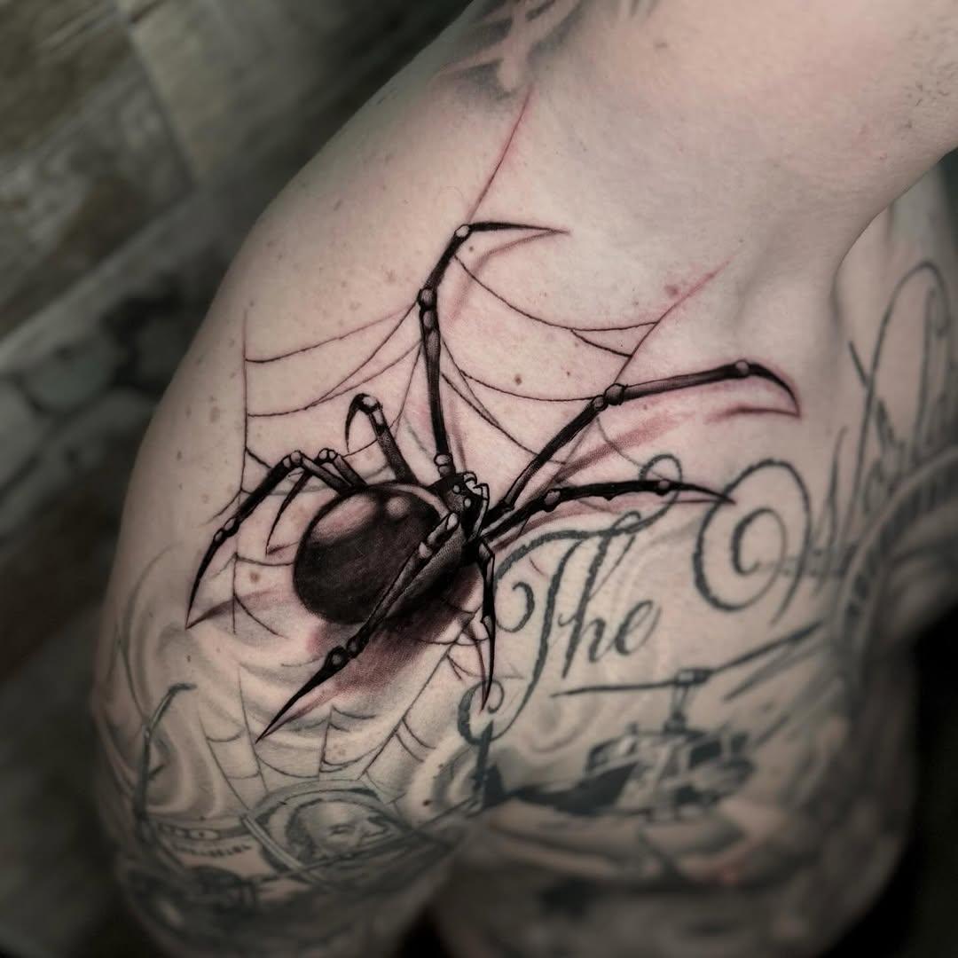 Tatouage Araignée et lettrage — yeyotattooartist