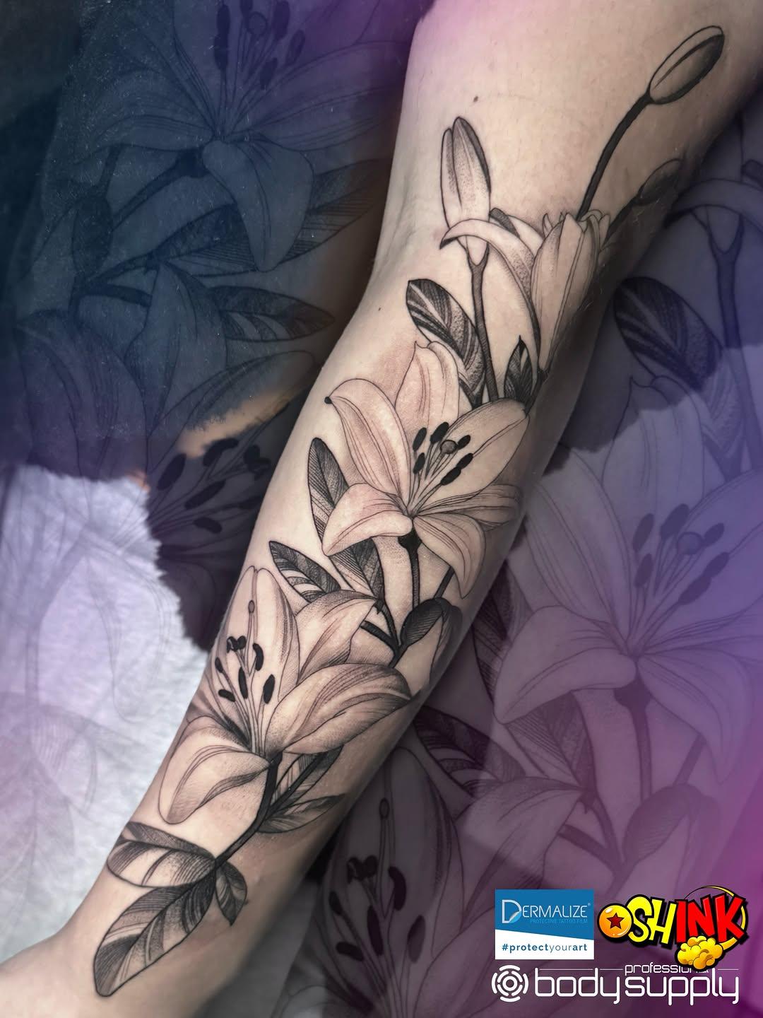 Tatouage Fleurs de lys — oshink__