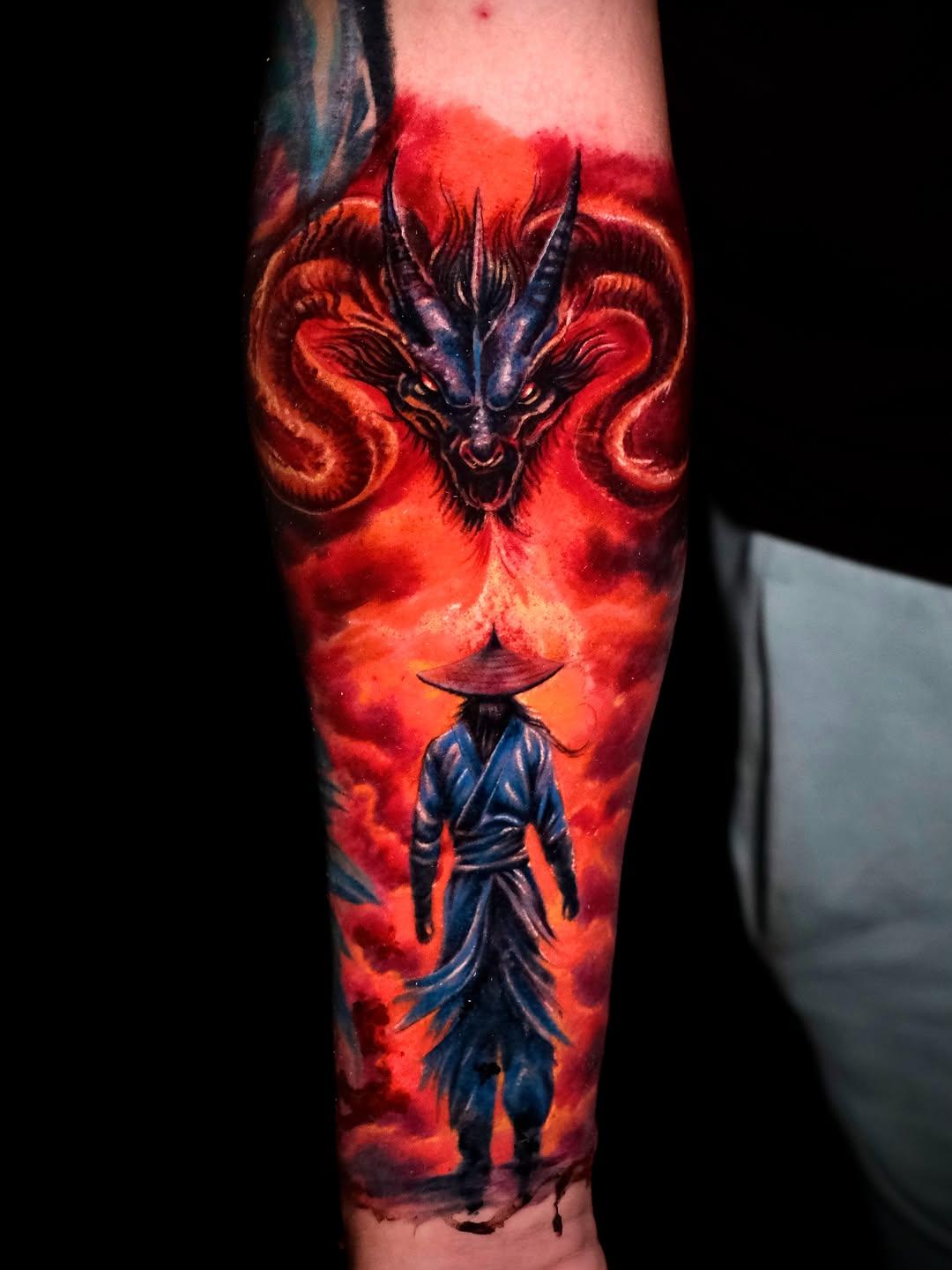 Tatouage Dragon oriental — izzetoztemiz.tattoo