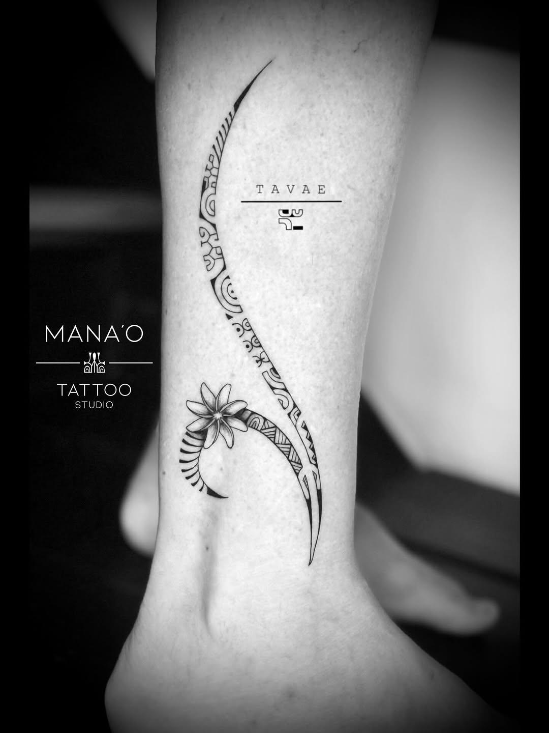 Tatouage Fleur cheville — manaotattootahiti