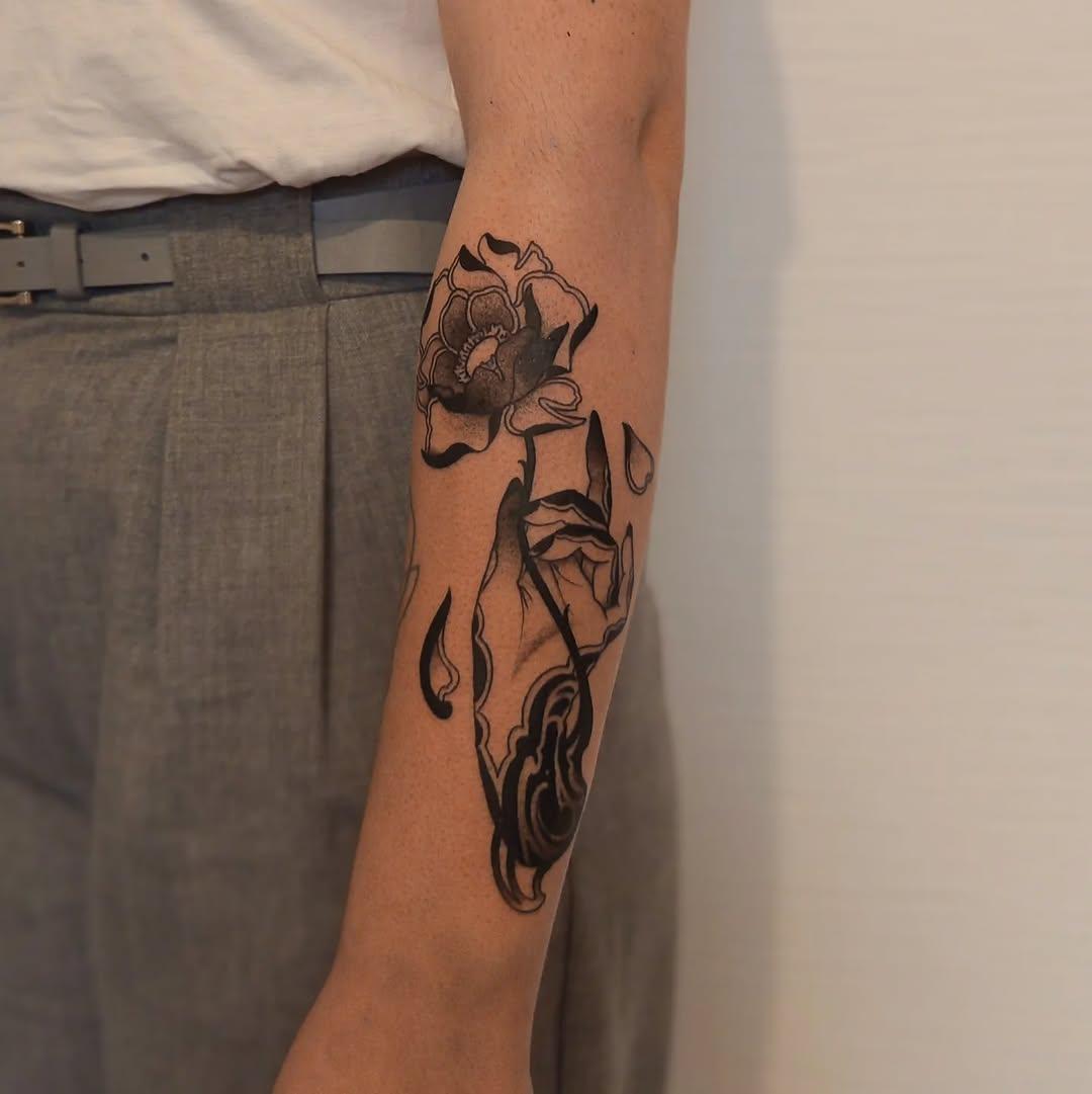 Tatouage ornemental — bonny.addams.tattoo