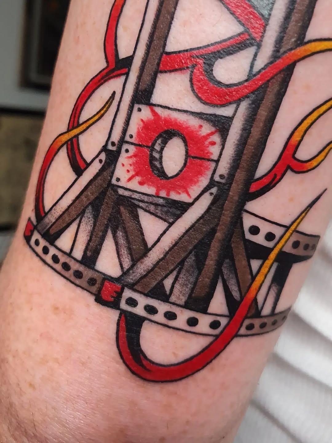Tatouage Guillotine — elbenttattoo