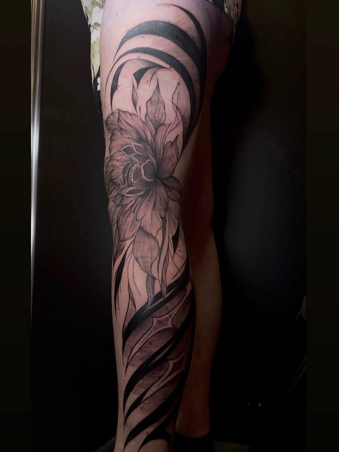 Tatouage blackwork — sofunink