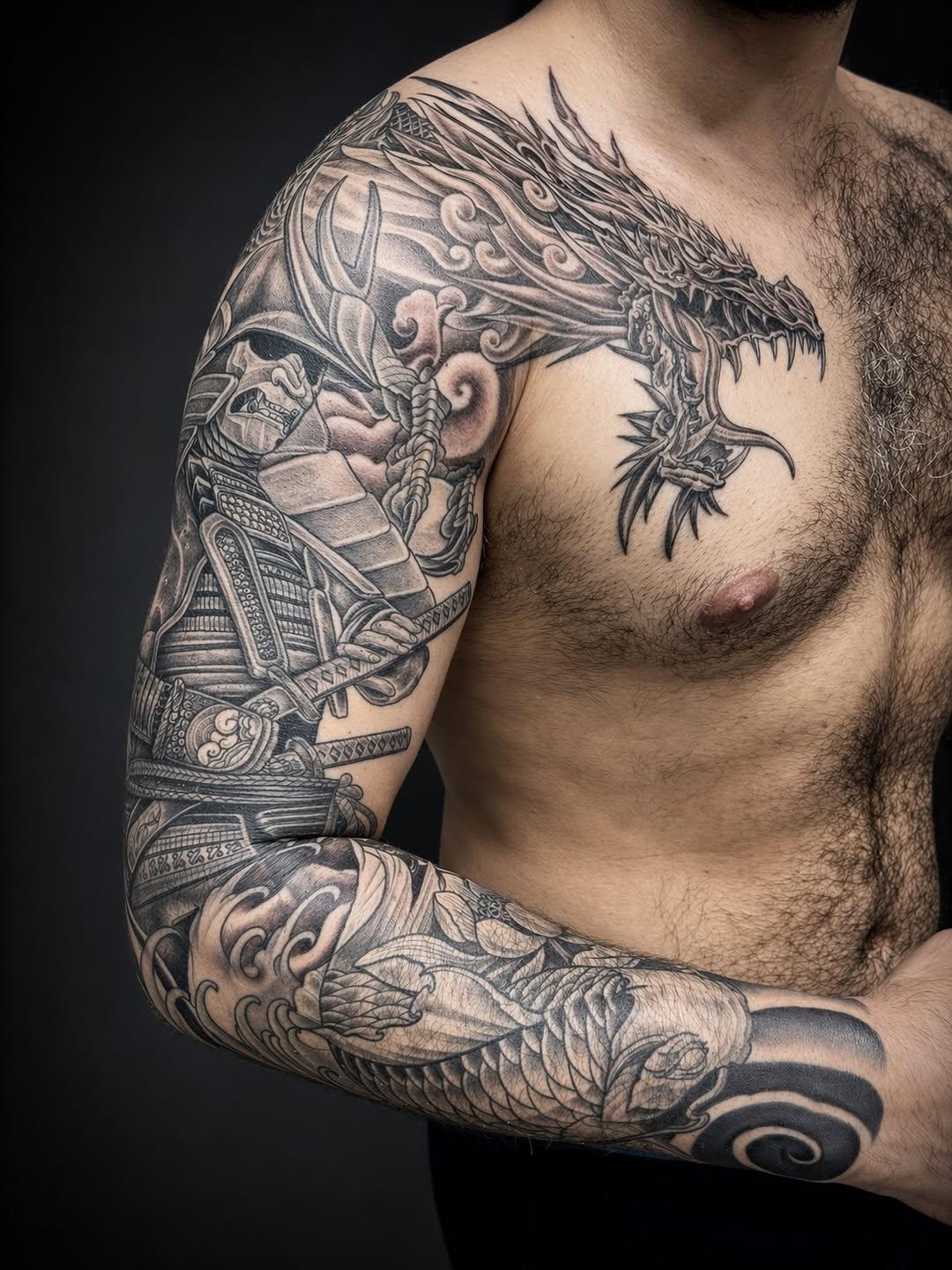 Tatouage Dragons et crânes avec ornementations japonaises — tanuki_tatto0