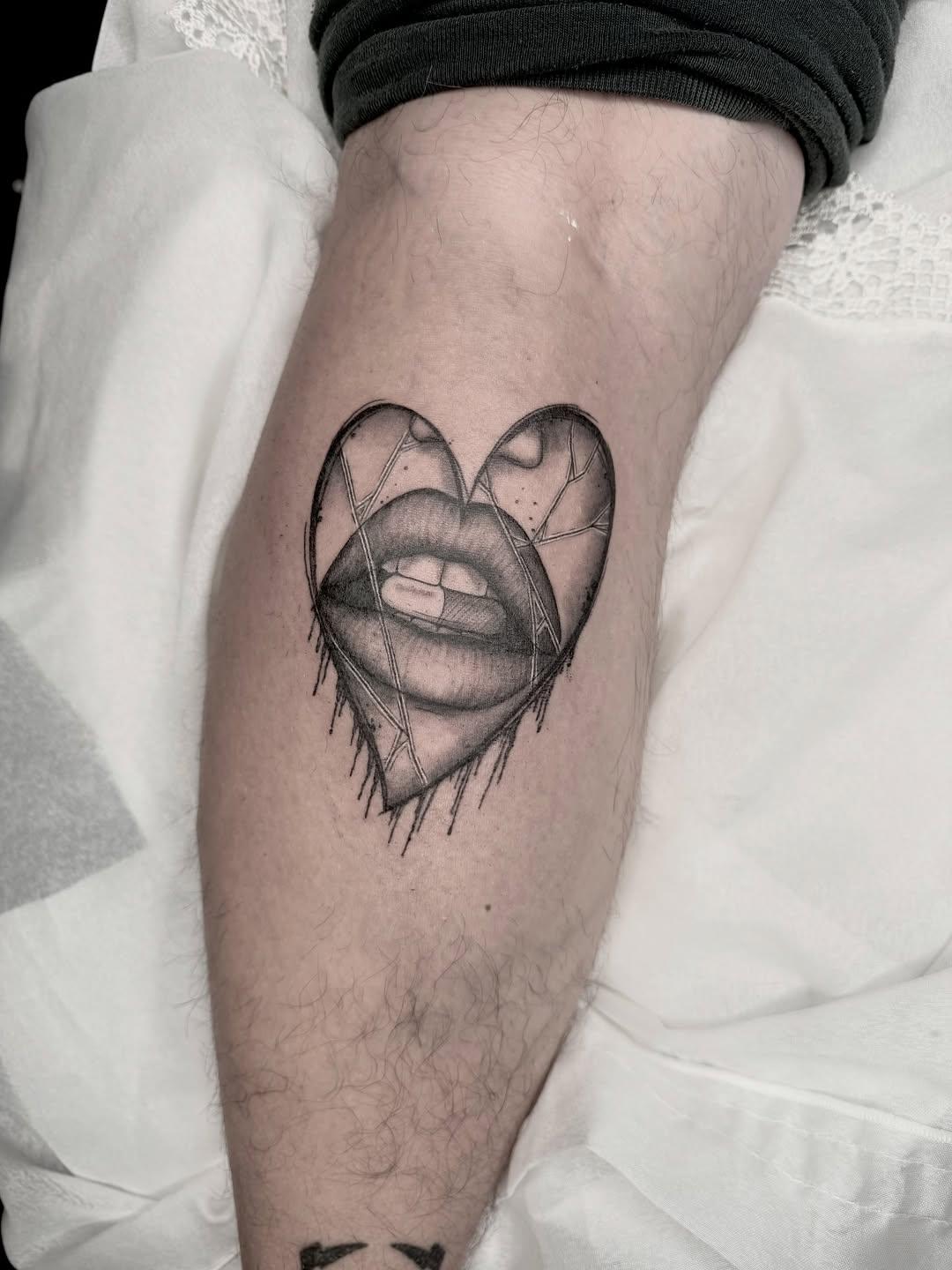 Flash adopté blackwork — ocean.black___