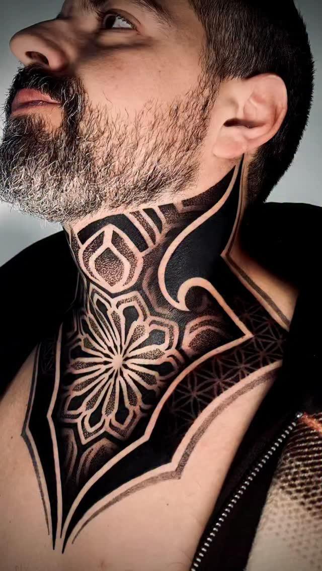 Tatouage Gorge mandala bandes patterns ornementaux — monsieur_berdah