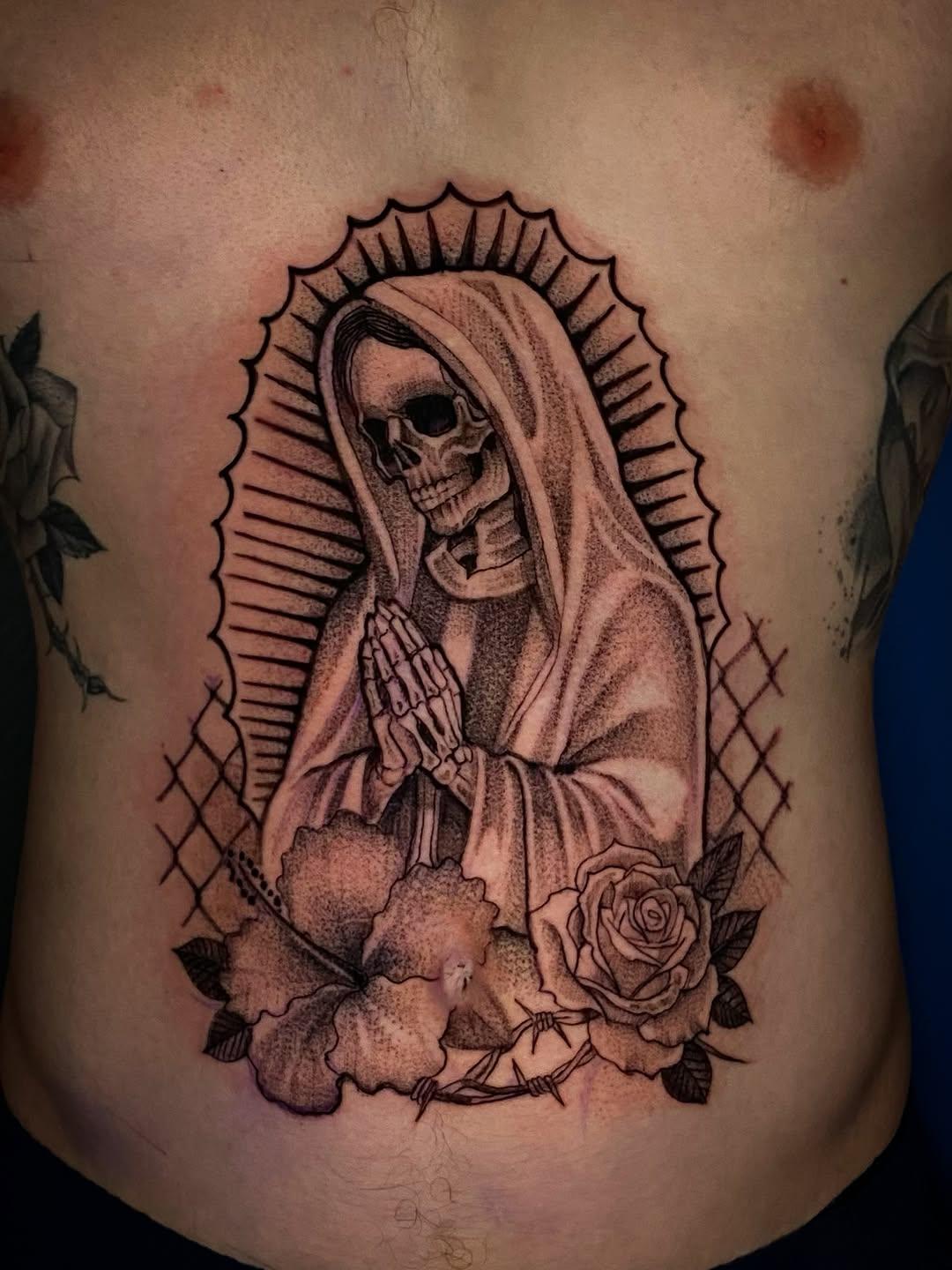 Tatouage Santa Muerte religieuse — jerryonetattoo