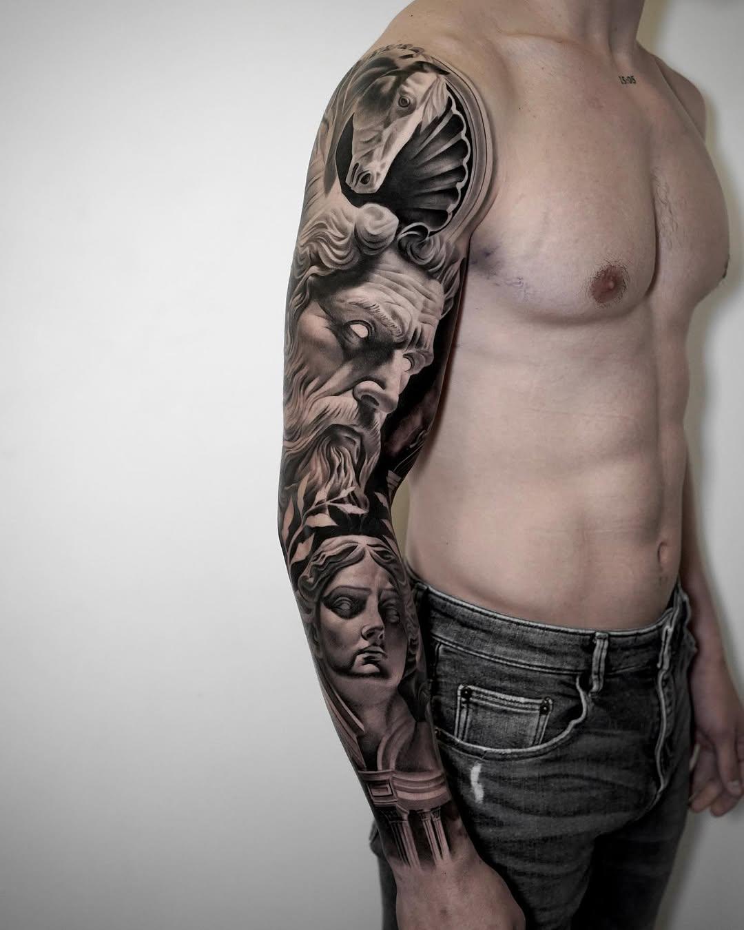 Tatouage Bras complet Zeus sculptures — inzi.bc