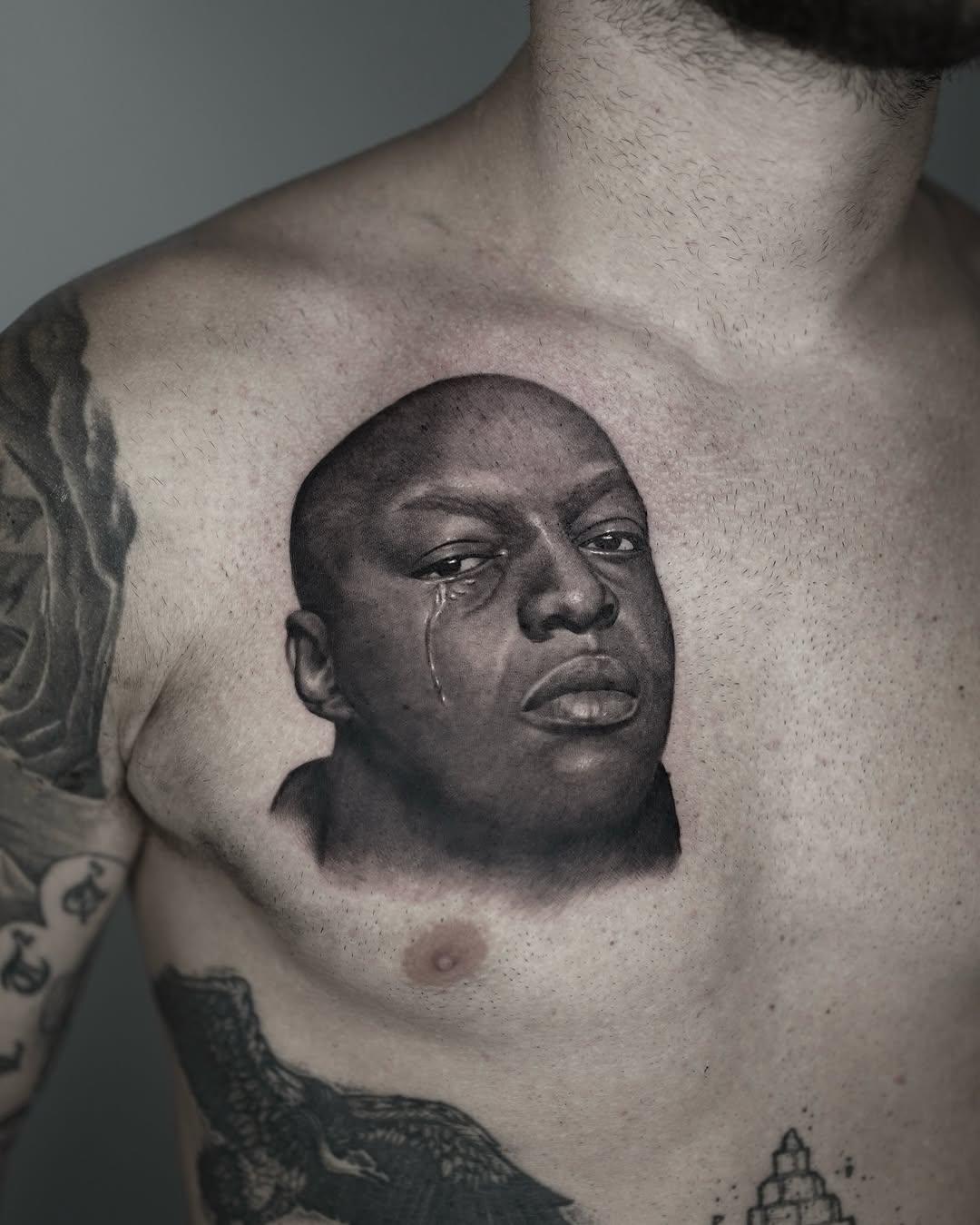Tatouage Portrait homme en larmes — inzi.bc