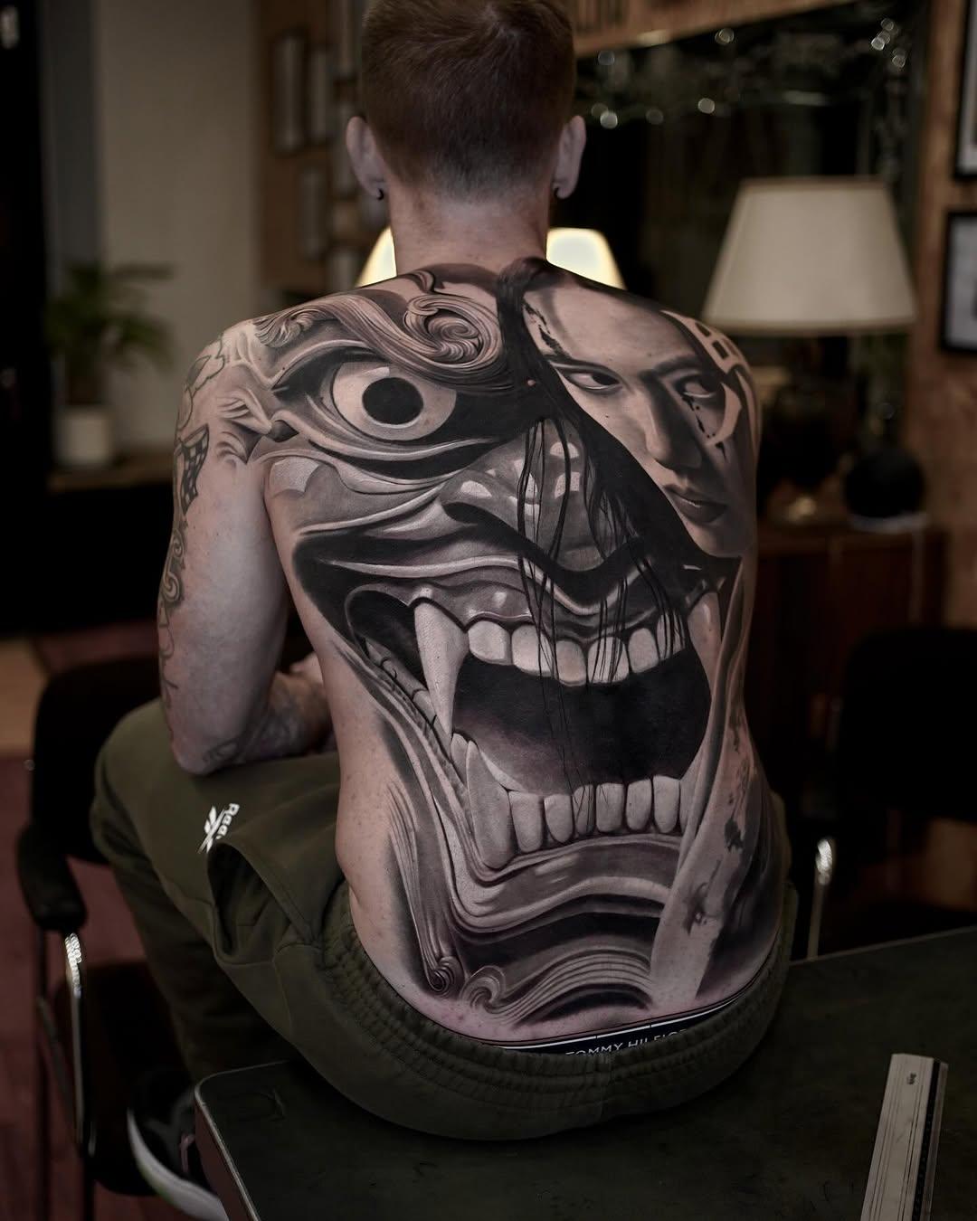 Tatouage Masque Hannya réaliste — inzi.bc