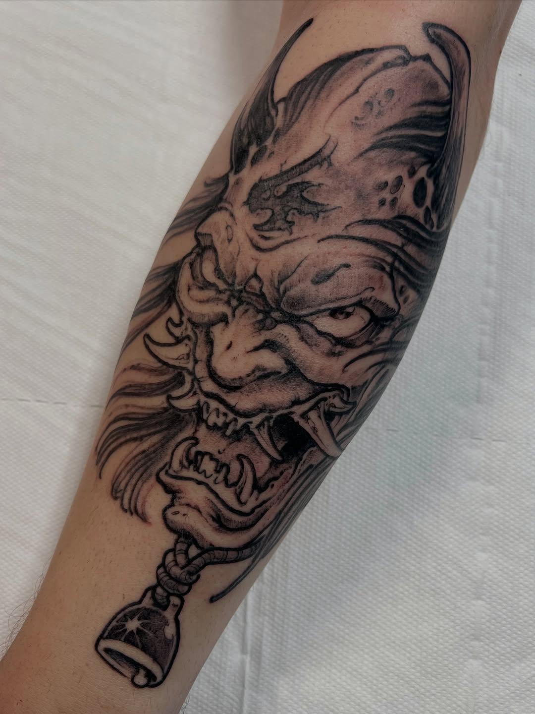 Tatouage illustratif — tomvie.tattoo