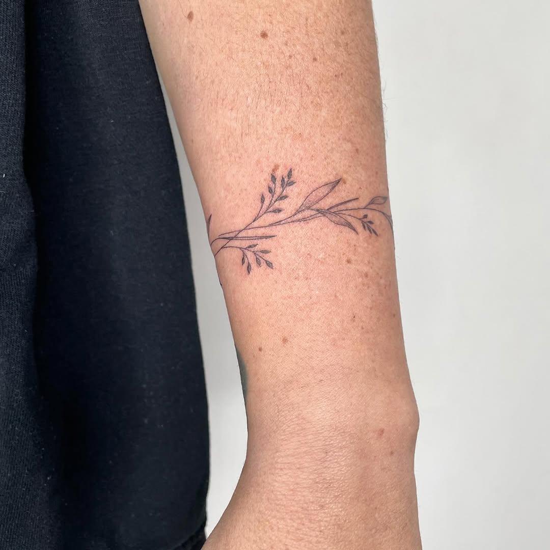Tatouage Bracelet feuillage — panrose_tattoo