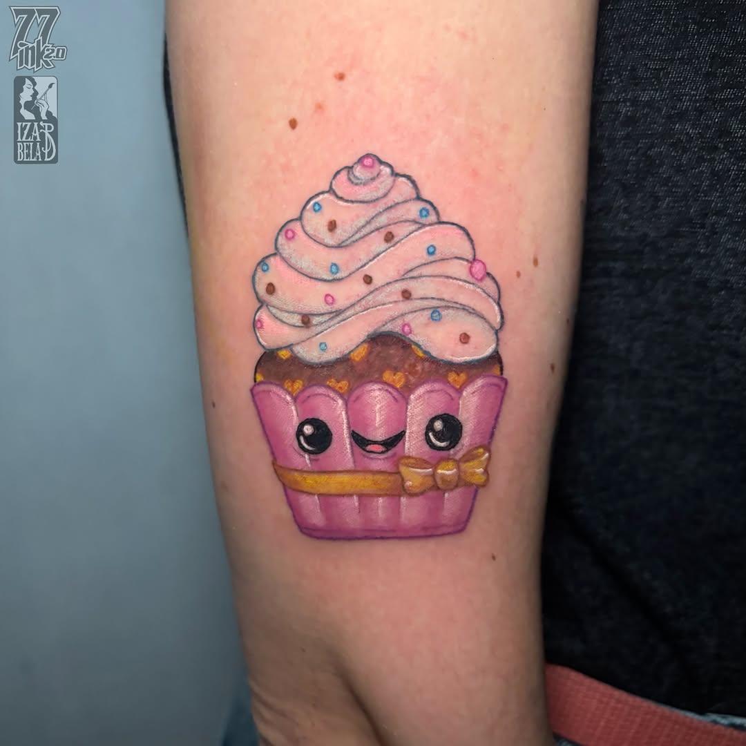Tatouage Cupcake mignon — iza.baginska.tatuaze