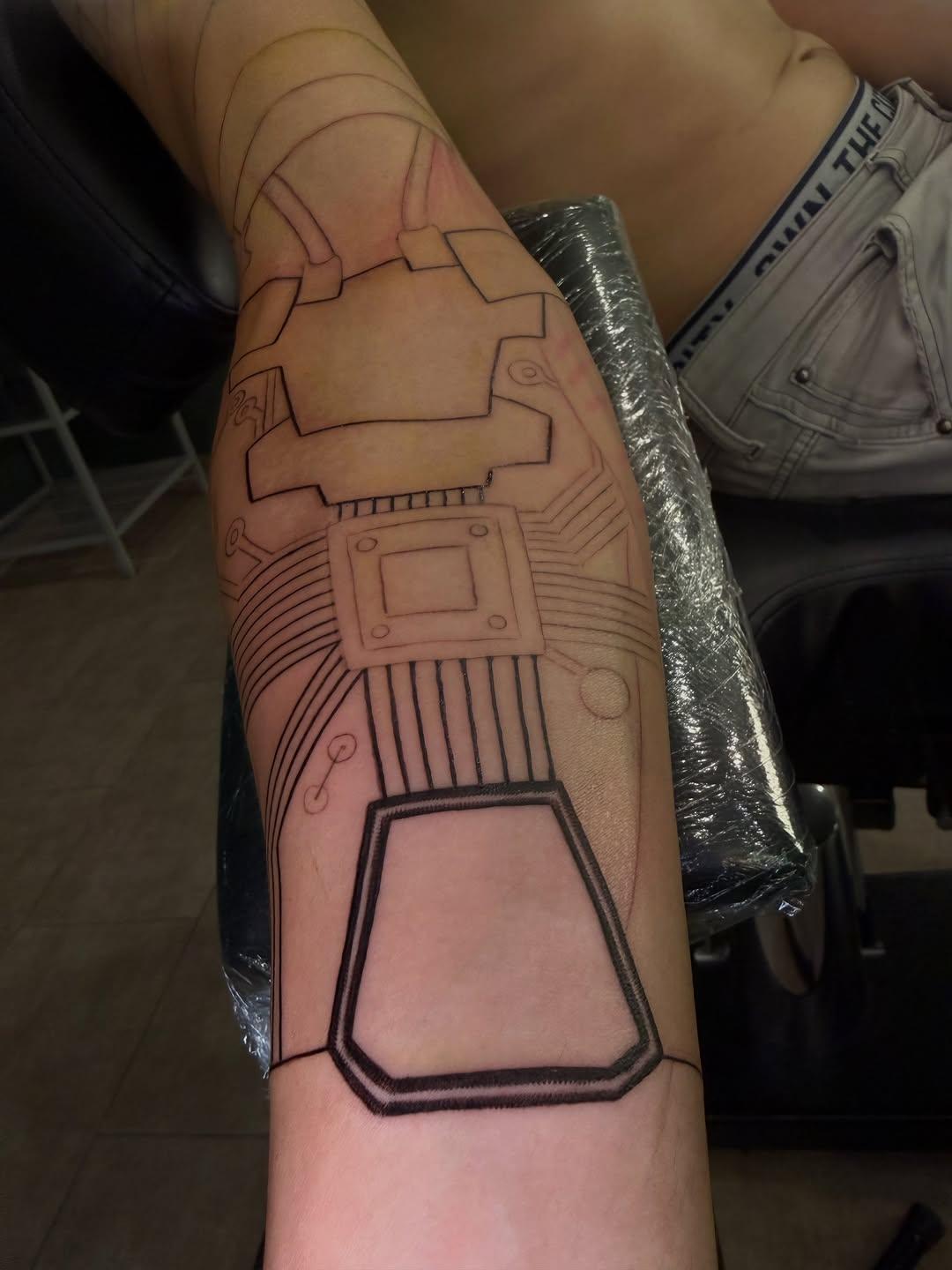 Tatouage Biomecanique robotique — cha_noar