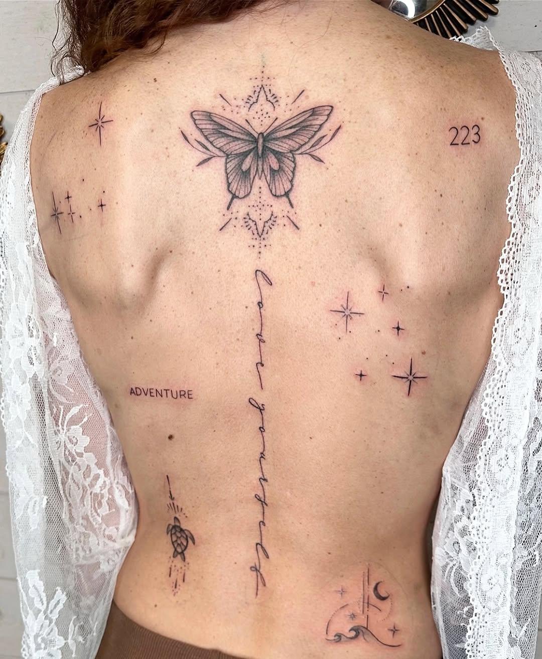Tatouage Concept dos papillon ornemental — elitza.tattoo