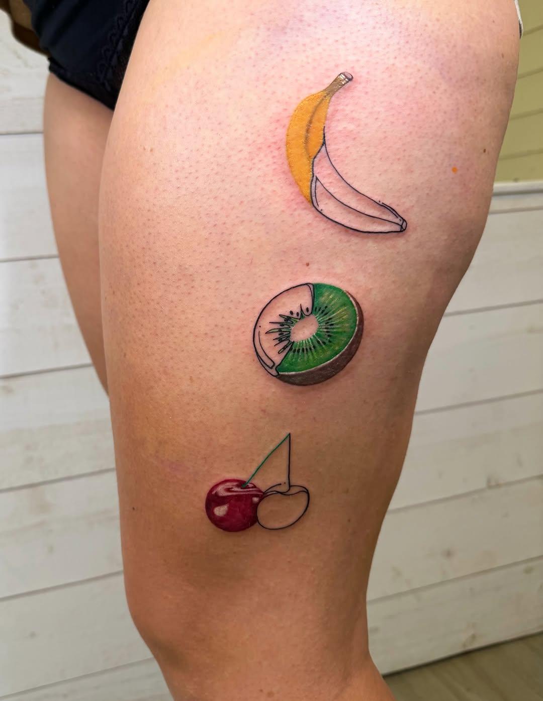 Tatouage Fruits série (banane, kiwi, cerise) — elitza.tattoo
