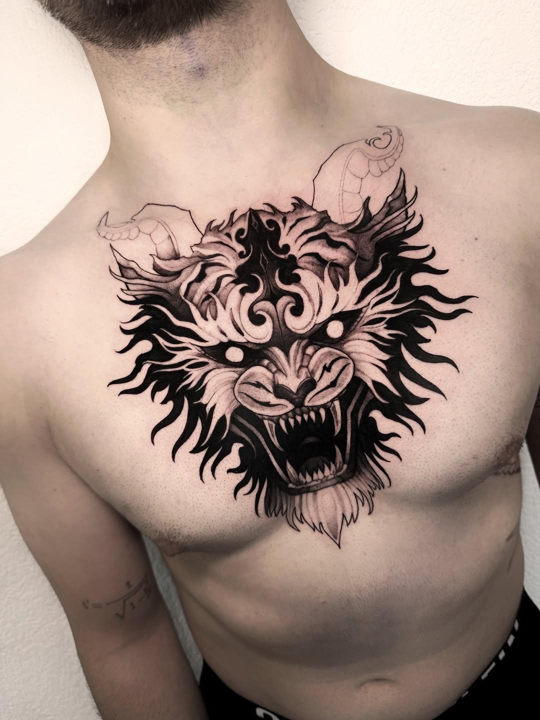 Tatouage Tigre nuit poitrine — mikescythe.ttt