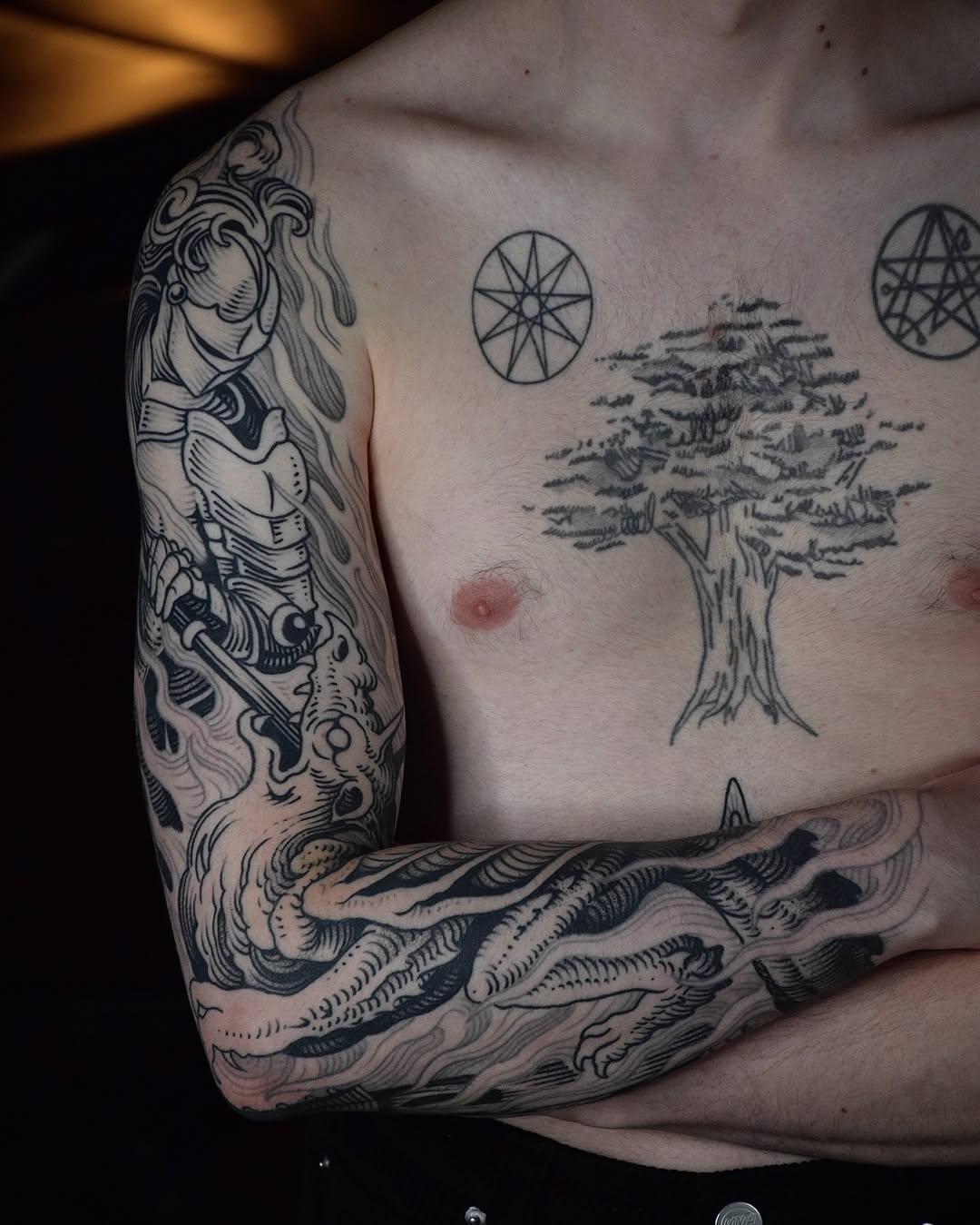 Tatouage Saint Michel et cathédrale — padidet__