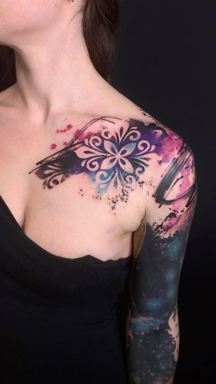 Tatouage motif ornemental floral aquarelle — ewasrokatattoo