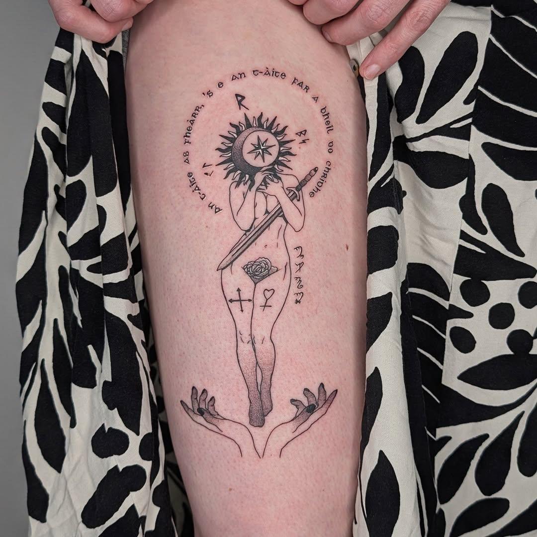 Tatouage fleur branche botanique — rouge.tattoo