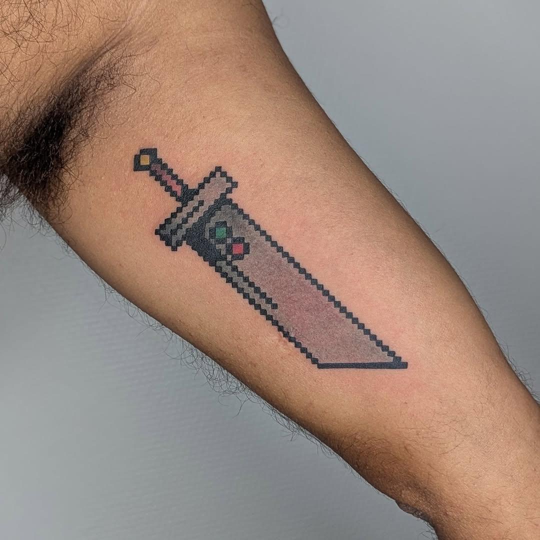 Tatouage buster sword épée pixel — rouge.tattoo