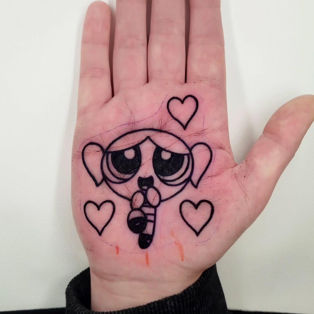 Tatouage sur la main, traditionnel — oyster_ttt