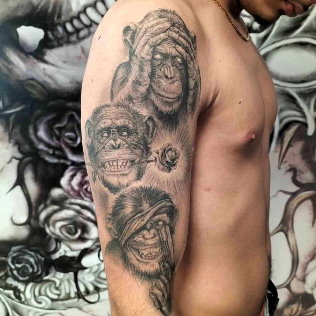 Tatouage Trois primates réalistes — cwmtattoo