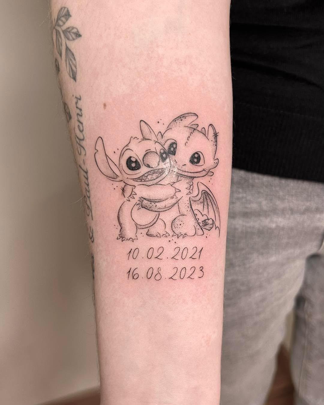 Tatouage créature Disney avant-bras — lameduserpent