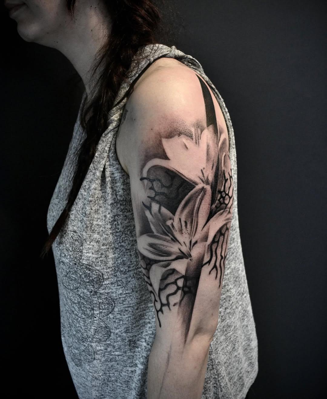 Tatouage feuille monstera réaliste — ninoartwork