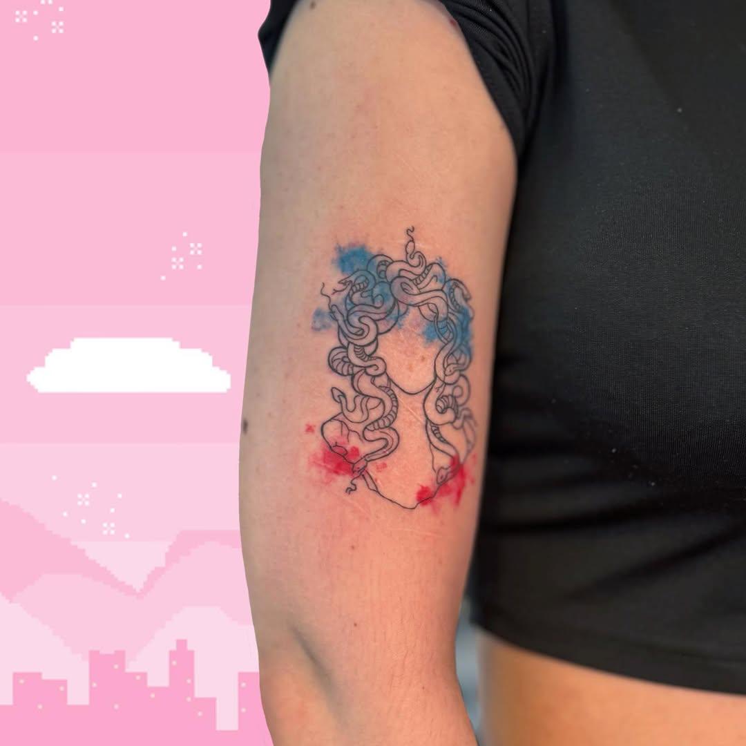 Tatouage Médusa tentacules — noemiealazardtatouage