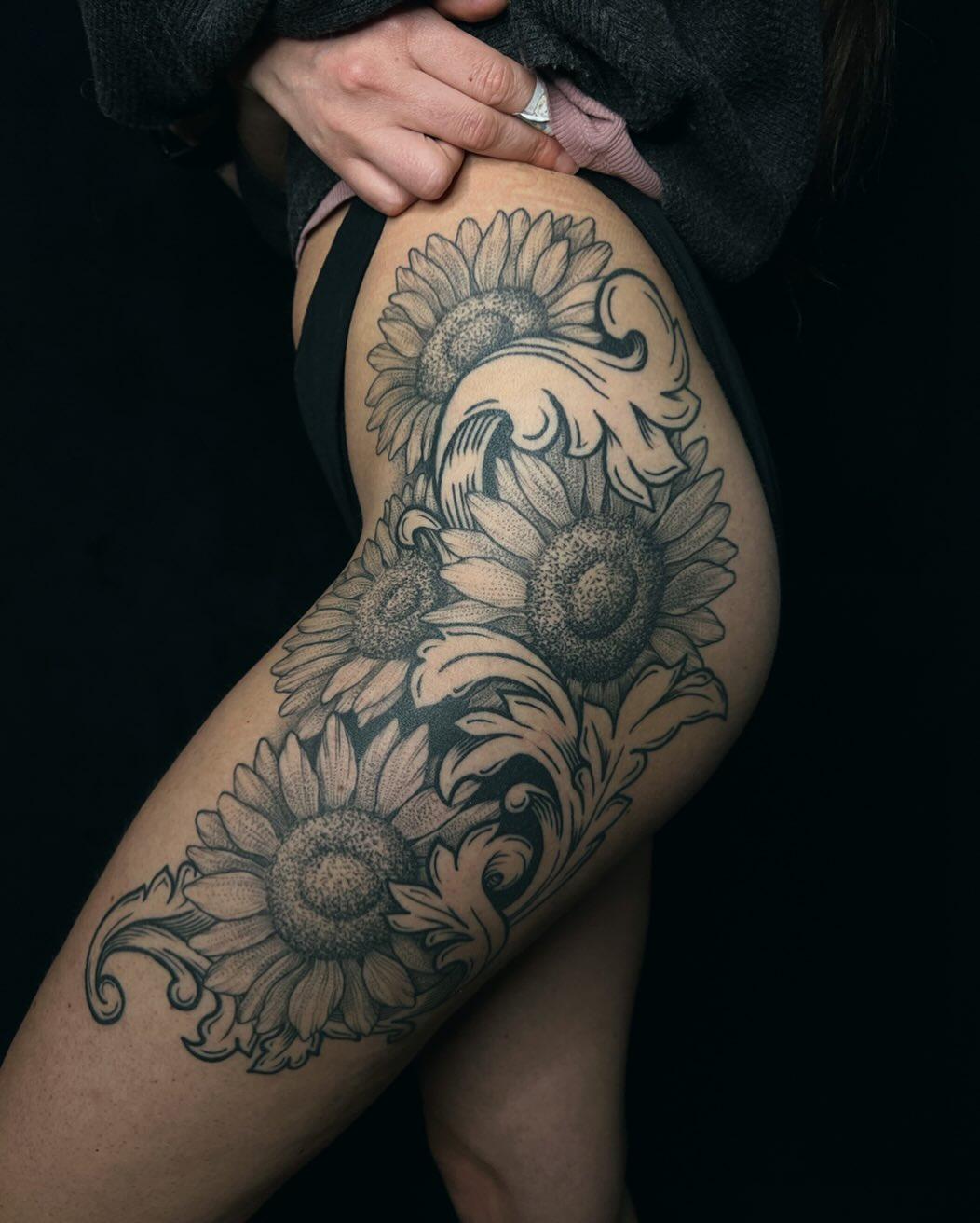 Tournesols blackwork cicatrisés — art.d.lix