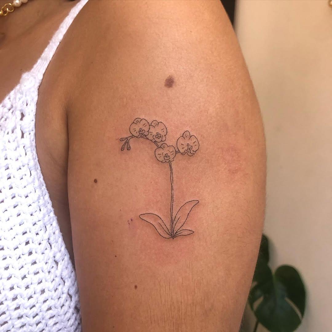 Tatouage fine line 1RL — sodiumchloride_tattoo