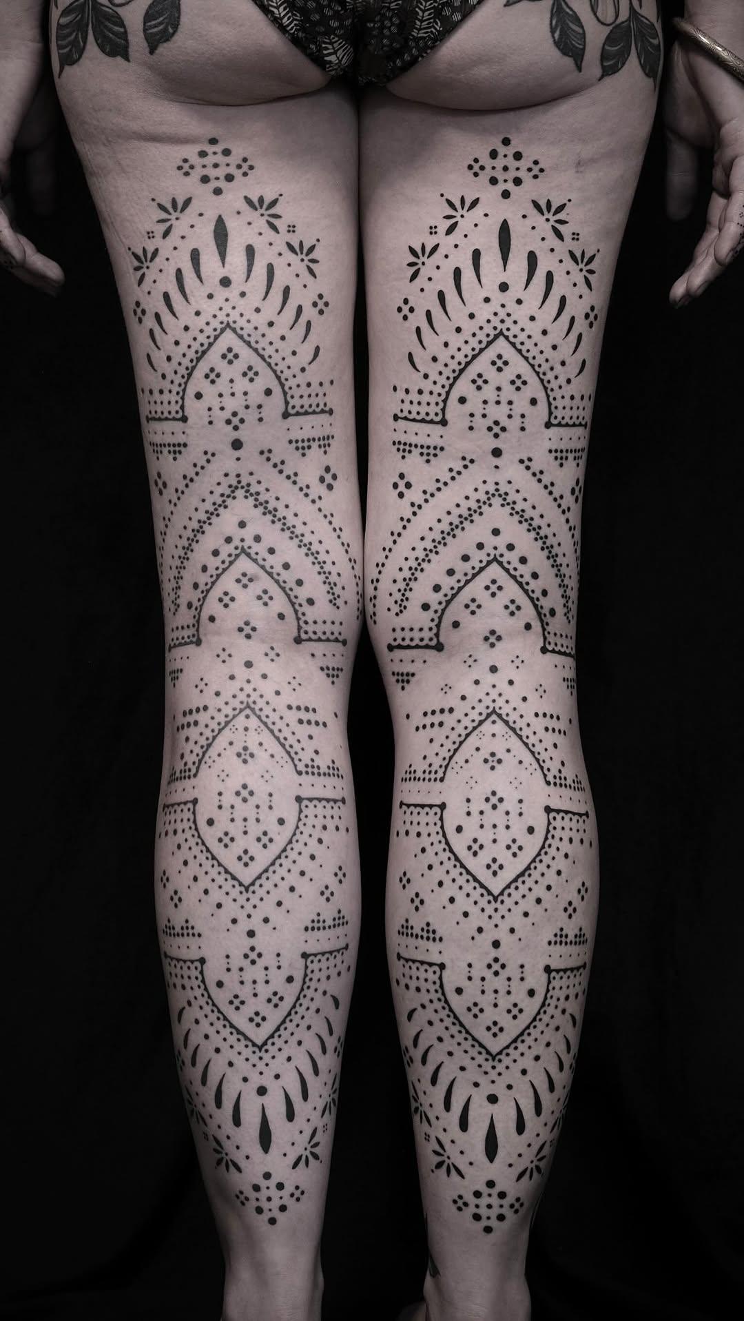 Point ornament symétrique — noksitattoo