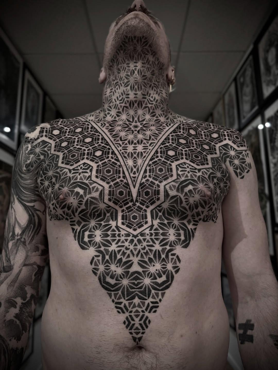 Pièce ornementale freehand — noksitattoo