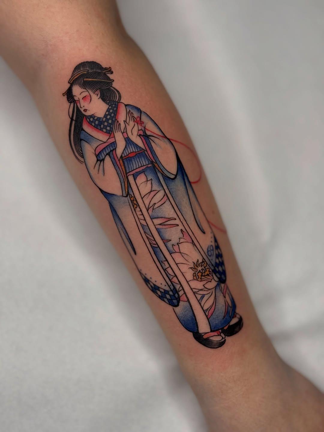 Geisha couleur — lumi.tattoo
