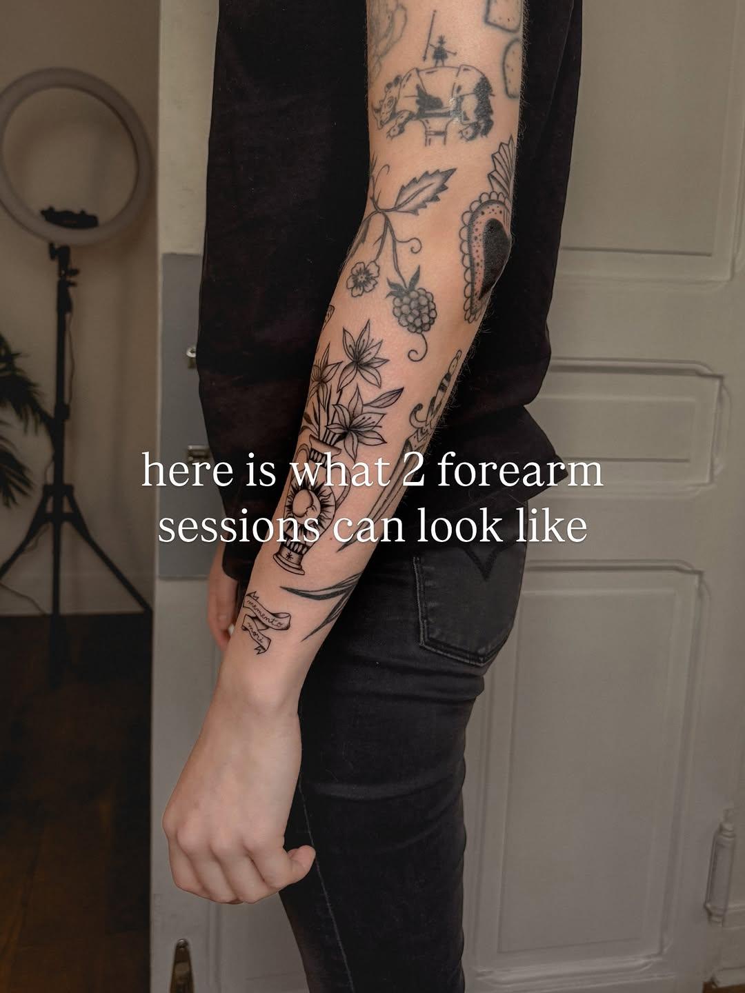 Tatouage composition florale et animaux — laguepetattoo