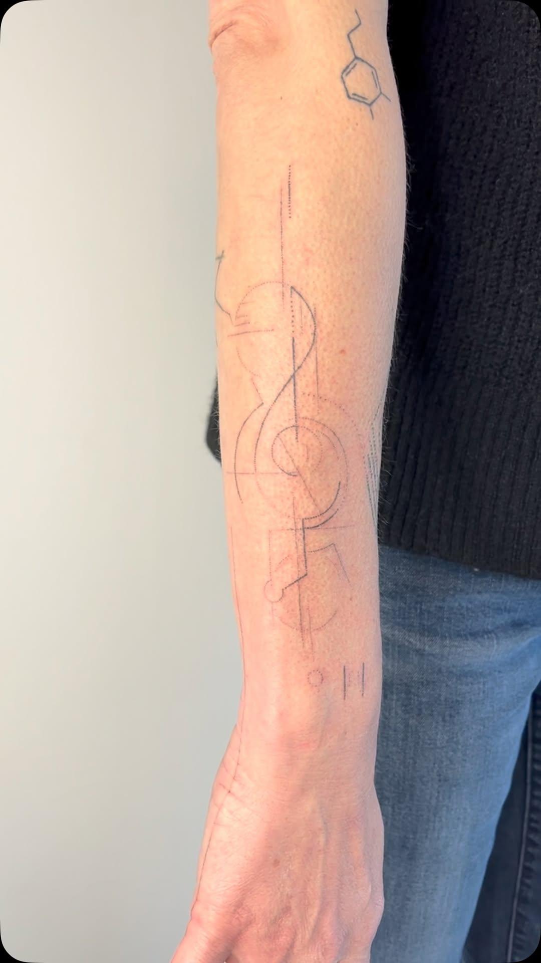Projet handpoke deux tailles d'aiguilles — despointsalaligne