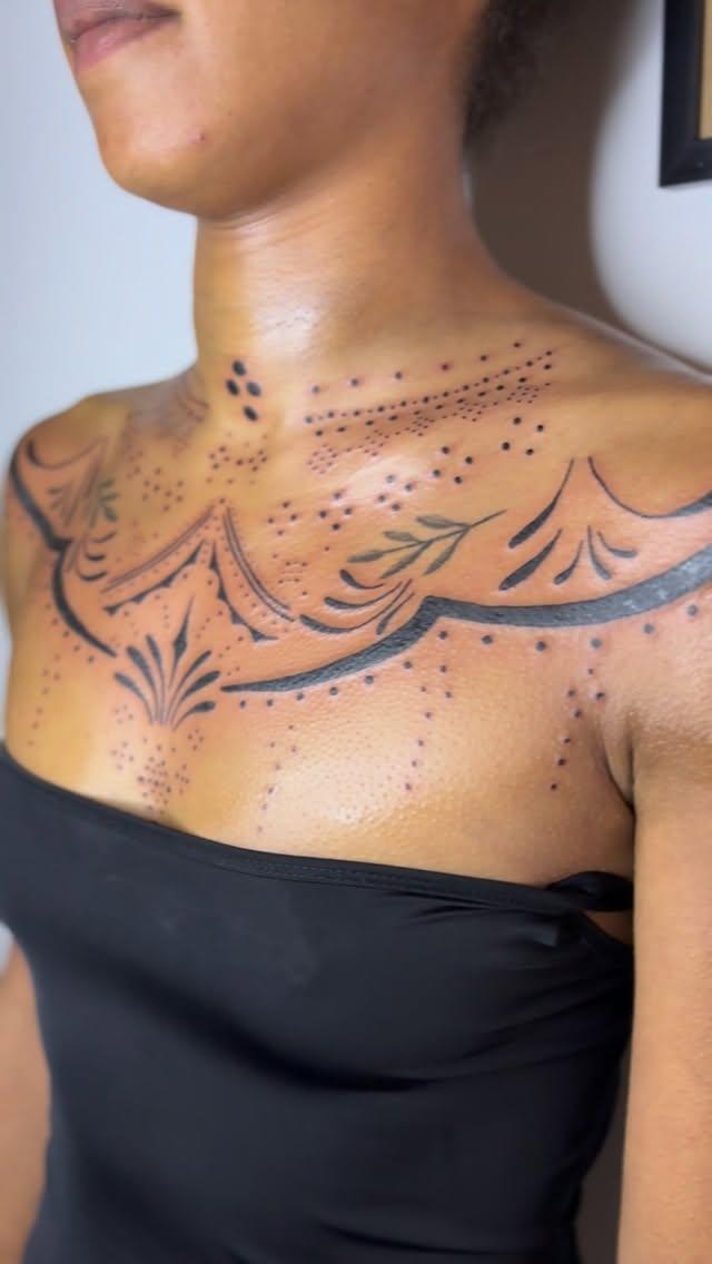 Chest ornemental freehand — cactussweetness.tattoo