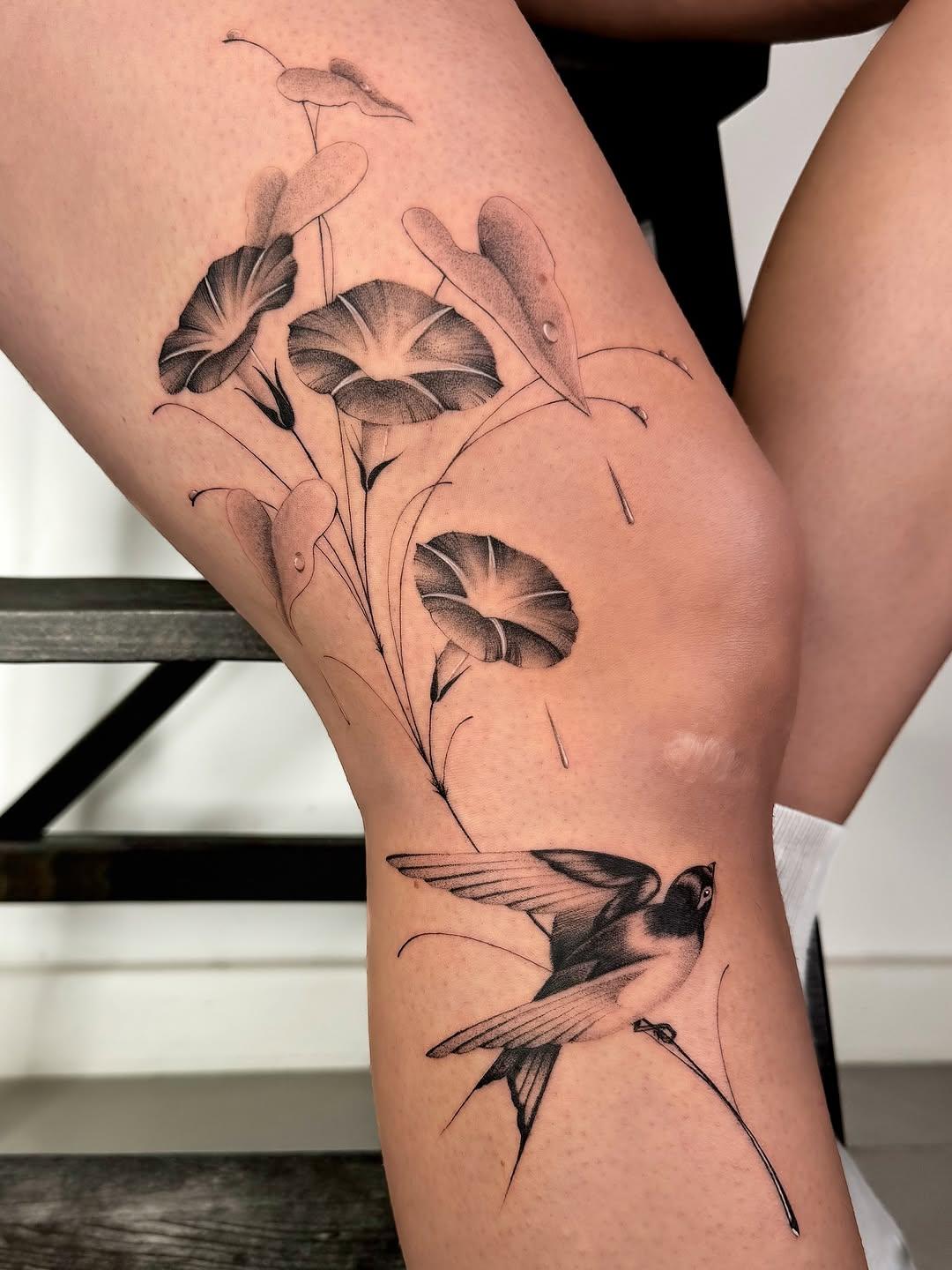Tatouage Flash floral genou — l2utattoo