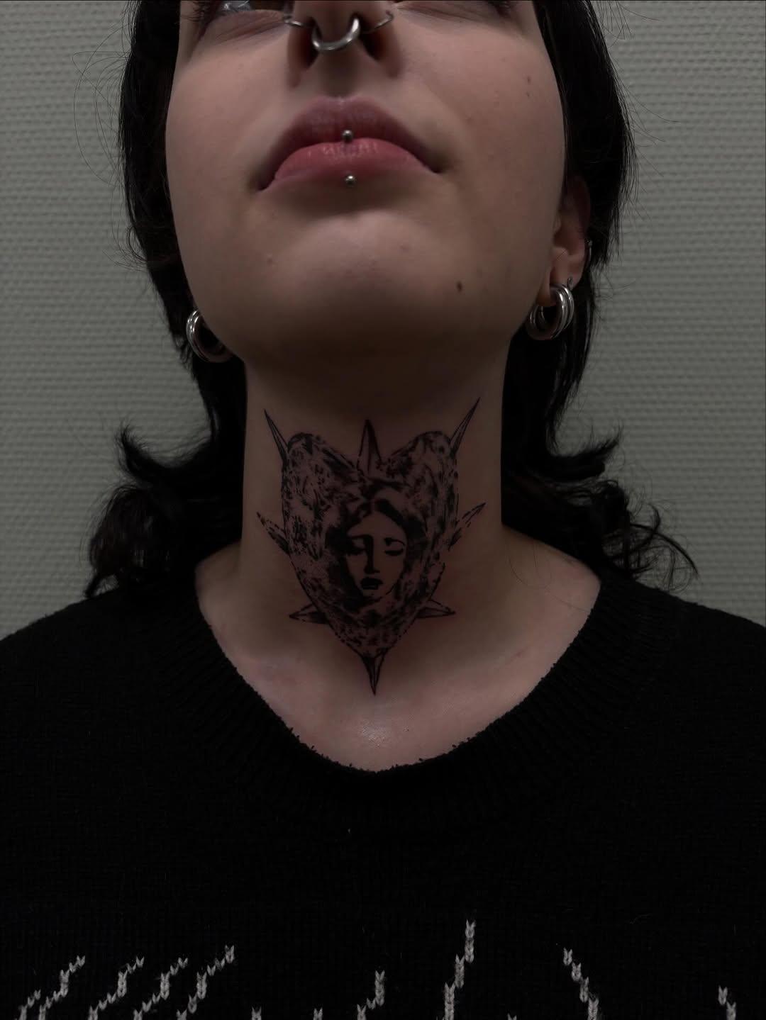 Tatouage romantique fine line — jeannot_tattoo