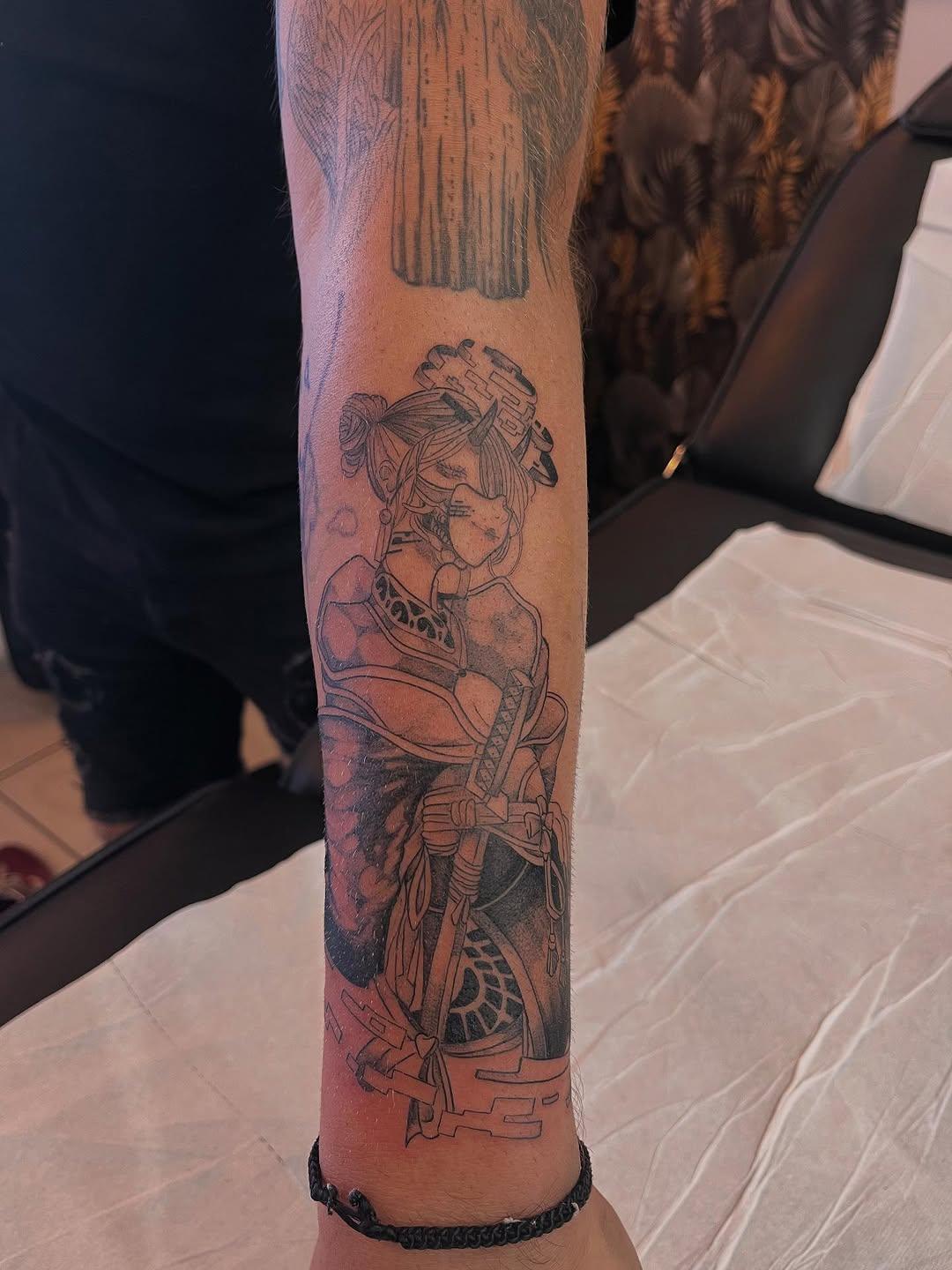 Deux tatouages sur un thème original — nice_badink