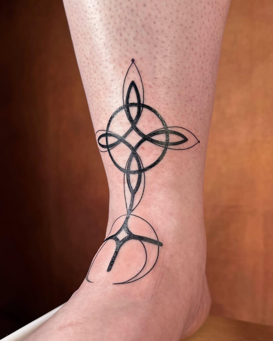 Tatouage Nœud de sorcière — doretdenoir