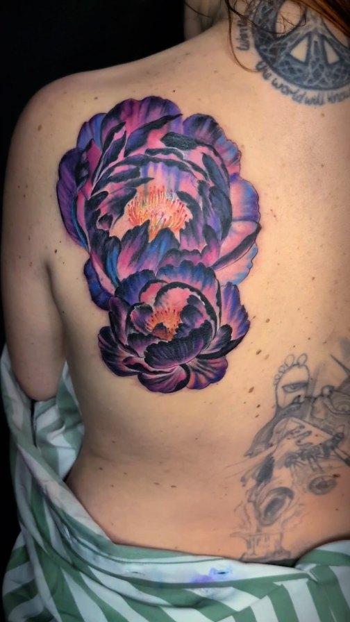 Cover-up floral pivoines couleur — sarahtattooos