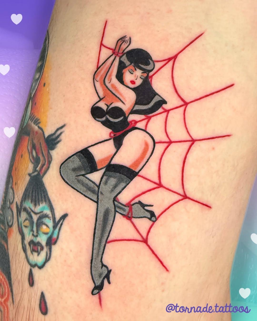 Tatouage Pin-up — tornade.tattoos