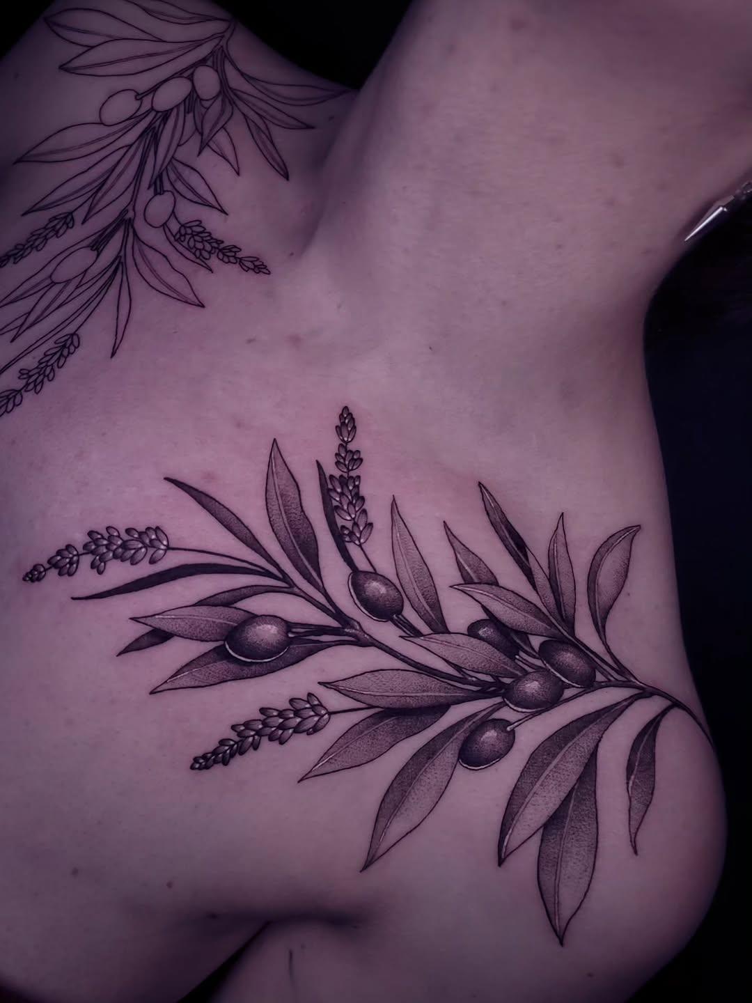 Tatouage branches olivier lavande symétrique — wynonamaret